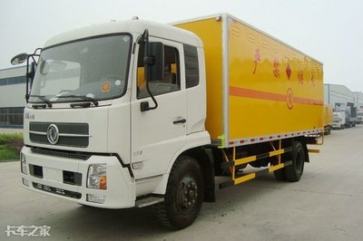 運(yùn)輸煙花爆竹堪比“定時(shí)炸彈” 道路貨物運(yùn)輸?shù)募?xì)節(jié)與謹(jǐn)慎